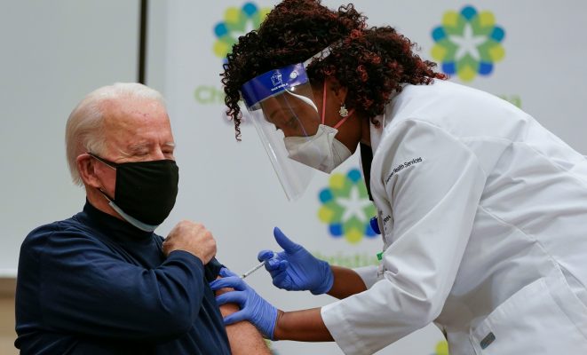 Biden bën thirrje për vaksinim të detyruar
