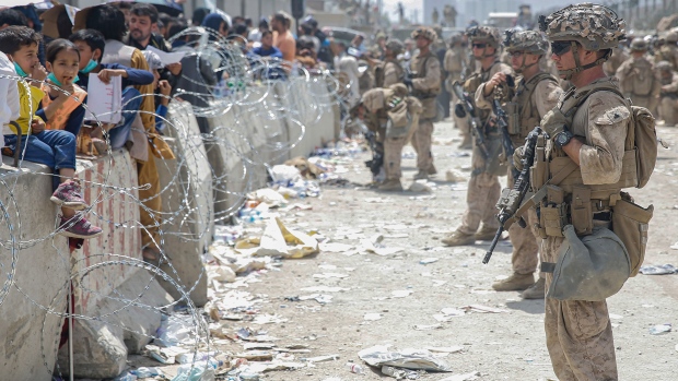 Biden paralajmëron një tjetër sulm kamikaz në aeroportin e Kabulit
