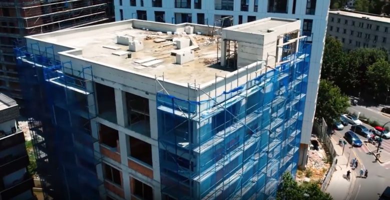 Video/ Veliaj publikon pamjet nga kantieri i rindërtimit të Konvikteve të Fakultetit të Mjekësisë: Vazhdon pa ndalim puna ndërtimtare