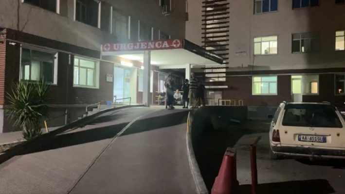Disa ushtarakë përfundojnë në Spitalin e Vlorës, dyshohet se janë helmuar