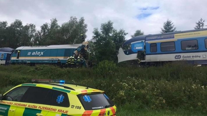 Dy pasagjerë humbin jetë nga përplasja e trenave, dhjetëra të plagosur