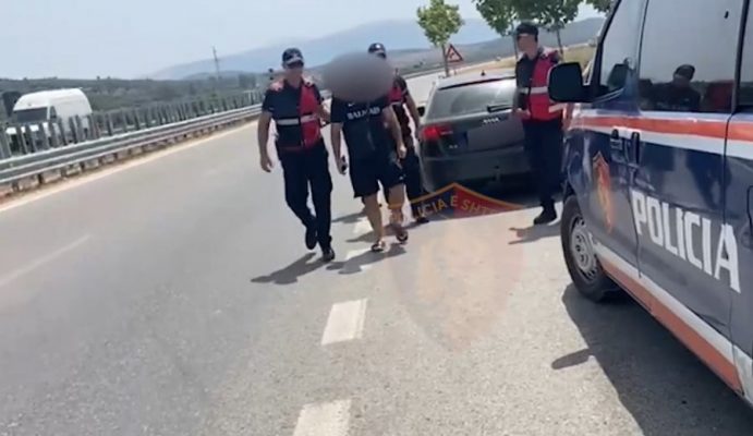 Radari kap 21-vjeçarin me “Audi” duke “fluturuar” në autostradë, patentën e kishte të falsifikuar