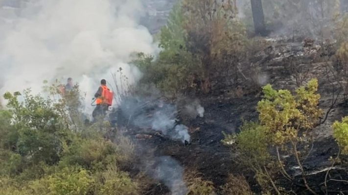 BE ndihmë Shqipërisë për zjarret, dërgon dy helikopterë