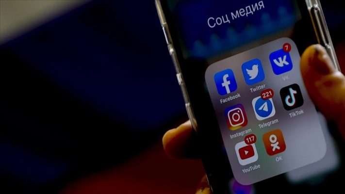 Rusia dënon Facebook dhe Twitter