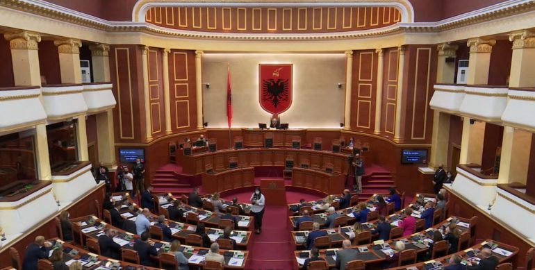 Kuvendi miraton marrëveshjen, Shqipëria dhe Greqia qendër të përbashkët policore dhe doganore