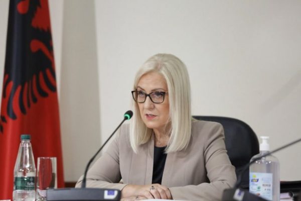 PD: Të shkarkohet Lindita Nikolla/ Kërkesa e opozitës do të votohet javën e ardhshme