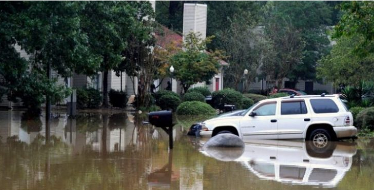 Përmbytjet marrin jetë në SHBA/ 4 viktima në Alabama, njerëzit bllokohen në shtëpi