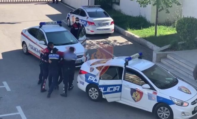 Po transportonin 30 kg kanabis, 3 të arrestuar në Vlorë