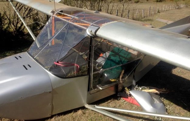 Rrëzimi i avionit në Kelmend / Deputeti i PD: Piloti, pasagjeri dhe “malli” u larguan me fuoristradë!