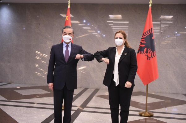 Një kryediplomat kinez vizitë në Shqipëri pas 10 vitesh/ Xhaçka: Bashkëpunim për çështje me interes të përbashkët