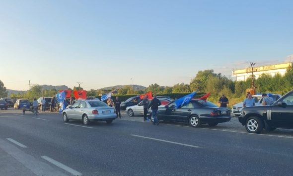 Pritje e madhe/ Demokratët ‘pushtojnë’ Shkodrën për të pritur Sali Berishën