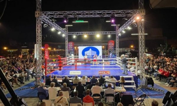 Ekipi i boksit të Kosovës nuk u lejua të hyjë në Serbi/ Shqipëria tërhiqet nga botërori