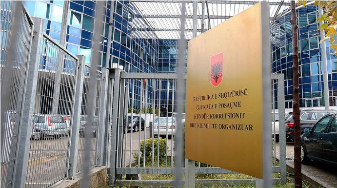 Abuzimi me tenderin në bashkinë Durrës/ GJKKO merr vendimin për zyrtarët e arrestuar