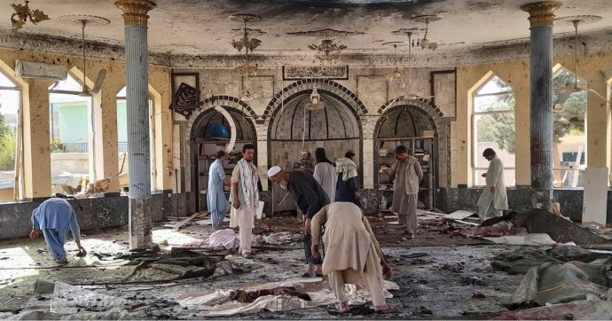 Shteti Islamik i Afganistanit merr përgjegjësinë për sulmin në xhami