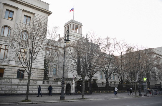 Diplomati rus gjendet i vdekur pranë ambasadës së Moskës në Gjermani