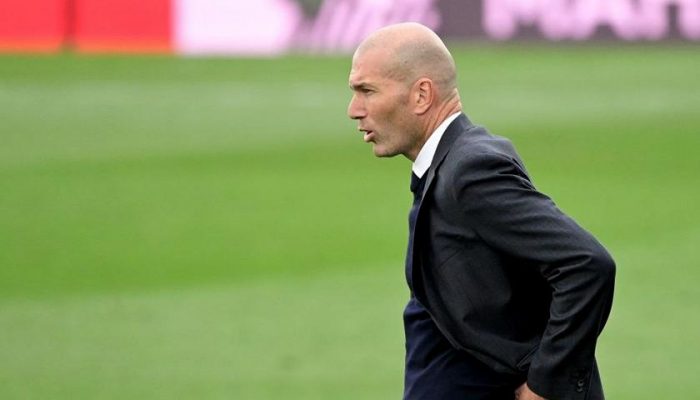 Zidane projektohet si trajner i mundshëm i PSG
