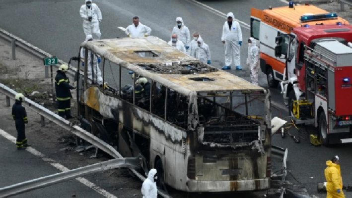 Nis identifikimi i viktimave të aksidentit tragjik/ E mbijetuara: Pashë tym të zi në autobuz, sikur të kishte rënë bomba