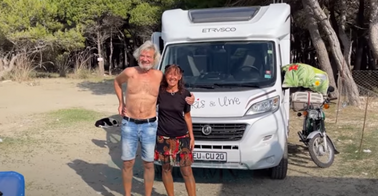Vizitojnë Shqipërinë për herë të parë, çifti gjerman rrëfen aventurën në bregdetin e Vlorës