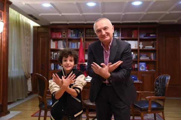 Meta me nipin e Ibrahim Rugovës: Gëzuar Pavarësinë e Shqipërisë
