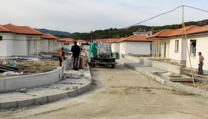 Ndahen dhjetëra banesa dhe apartamente për të dëmtuarit nga tërmeti në Bubq