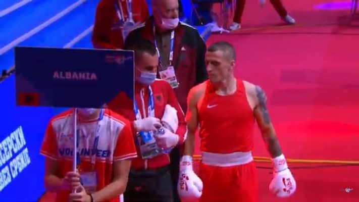 Shkëlqen boksieri kuqezi/ Arritje historike e Alban Beqirit, merr fitoren e tretë në botëror