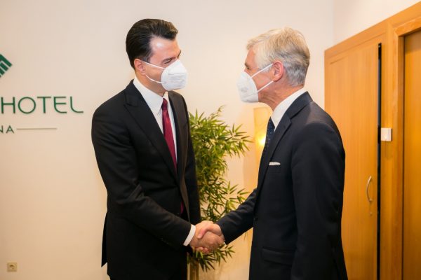 Basha takon ministrin austriak: Prioritet i yni, prerja e lidhjeve të politikës me krimin