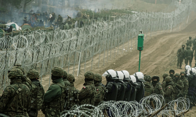 Autoritetet polake: Bjellorusia po dërgon sërish imigrantë në kufi