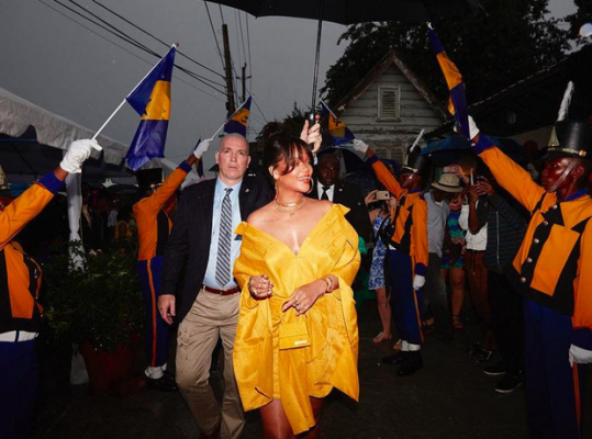 Barbados, republika më e re/ Këngëtarja e njohur shpallet “Hero Kombëtar”