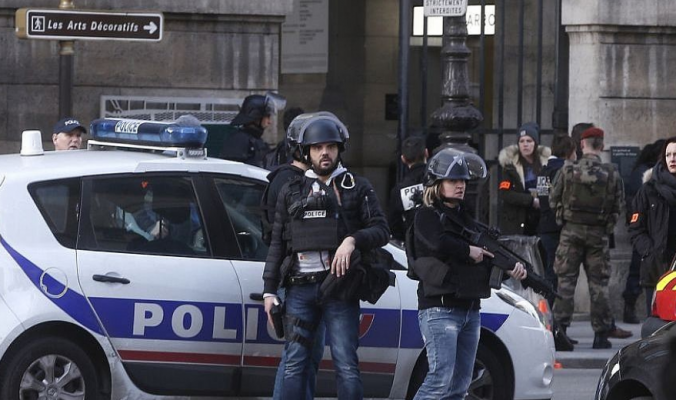 Bërtiste “Allahu Akbar”, personeli i sigurisë në Francë plagos rëndë një person