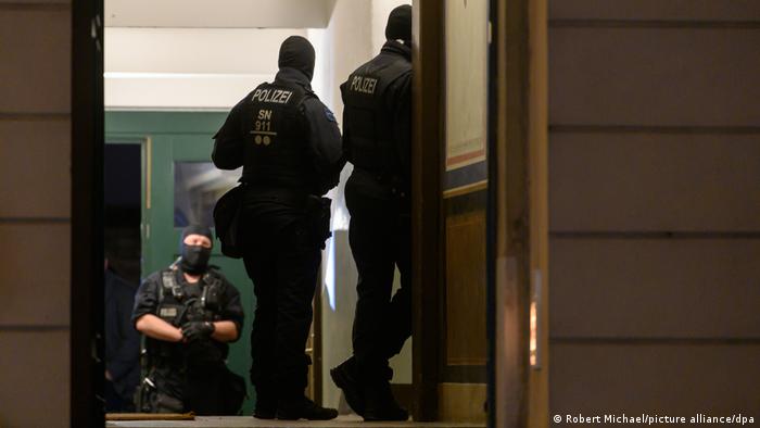 Kërcënimet për vrasjen e kryeministrit, forcat speciale gjermane bastisin disa ndërtesa