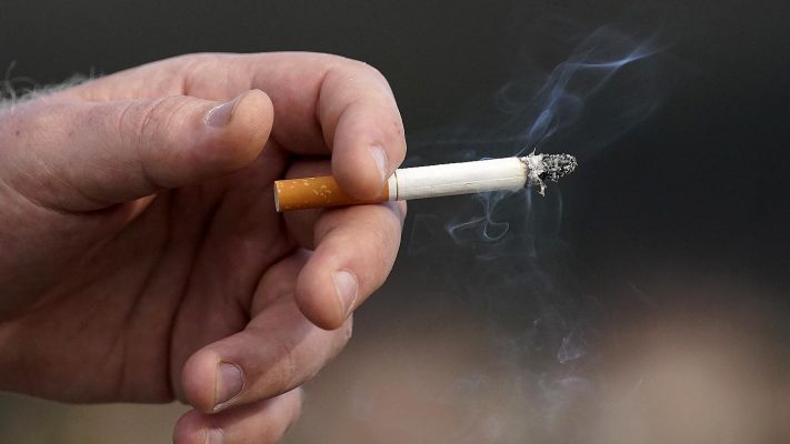 Ky shtet do të ndalojë shitjet e cigareve për brezat e ardhshëm