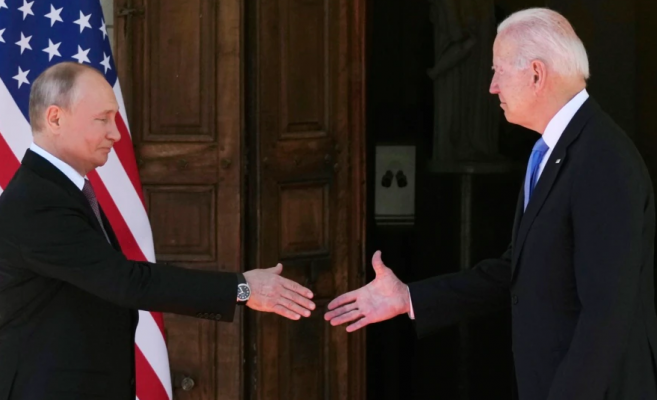 Biden dhe Putin diskutojnë për Ukrainën në takimin virtual