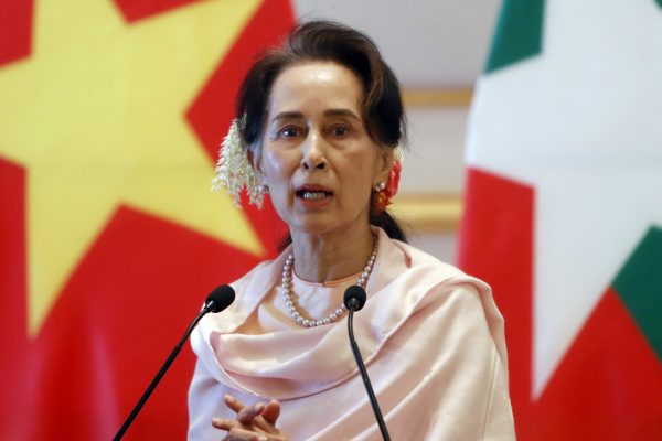 Nobelistja e Paqes dënohet me 4 vjet burg në Mianmar