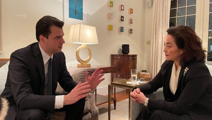 Ambasadorja Kim takon Bashën: Opozita e fortë thelbësore për demokracinë