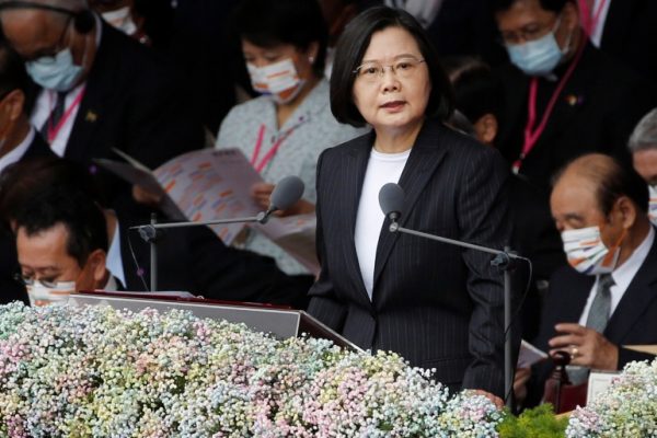Tajvani paralajmëron Kinën kundër “aventurizmit ushtarak”