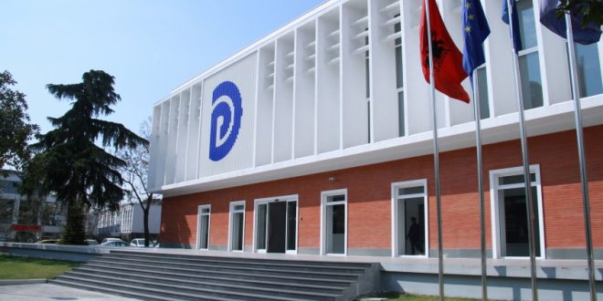PD depoziton në KQZ kërkesën për shfuqizimin e koalicionit “Shtëpia e Lirisë”