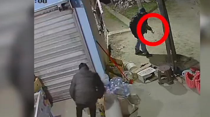 Kapen vrasesit me pagesë/ Pesë të arrestuar për disa ngjarje kriminale, sulmuan edhe policinë