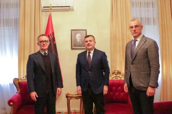 Balla pret ambasadorin italian: Italia mbështetëse e pakursyer e Shqipërisë në rrugëtimin Europian