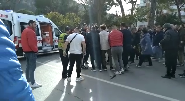 Berat/ Makina shtyp një gjimnazist dhe ikën nga vendi i ngjarjes