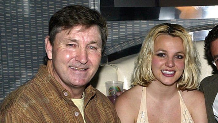Babai i Britney Spears spiunonte të bijën edhe në dhomën e gjumit