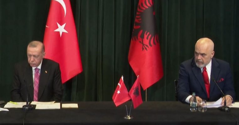 Nënshkruhen shtatë marrëveshjet Shqipëri-Turqi