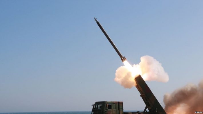 Koreja Veriore dyshohet se ka lëshuar raketë balistike në det