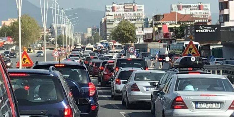 Masa për trafikun në Tiranë/ Lëvizja e mjeteve të tonazhit të rëndë e transportit, në orare të caktuara