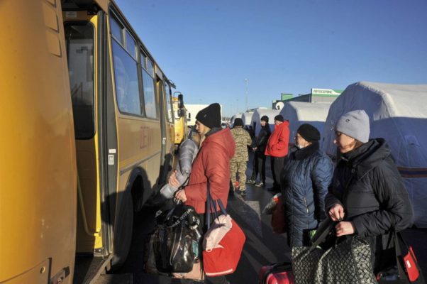 61 mijë njerëz largohen nga Ukraina drejt Rusisë për shkak të luftimeve