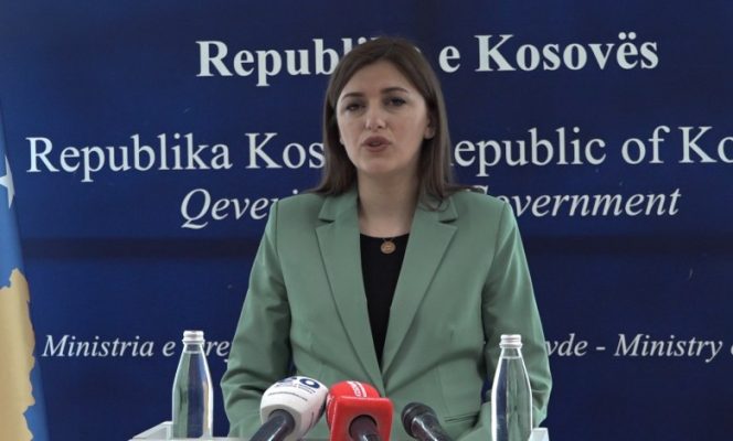 Kosova refuzon zgjedhjet serbe/ Haxhiu: Nuk do të hapet asnjë qender votimi për presidencialet