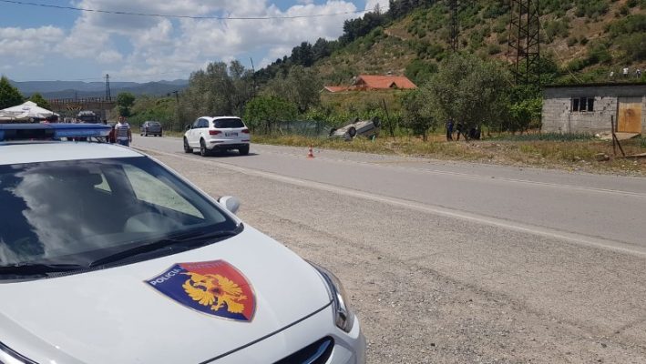 Aksident i rëndë në Fushë Krujë, makina përplas për vdekje 55-vjeçaren