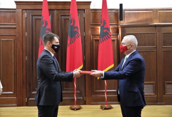 Meta pret në Presidencë Ambasadorin e ri çek në Tiranë