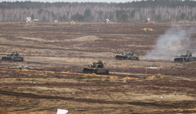 Tensionet në kufirin Ukrainë-Rusi, Moska zgjat afatin e stërvitjeve ushtarake