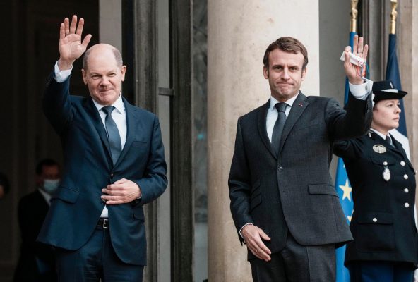 Macron takon kancelarin gjerman: Dialogu e vetmja rrugë, të bashkuar për paqen në Europe