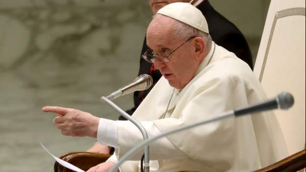 Lufta në Ukrainë/ Papa Francesku: Lëshoni armët! Zoti është me ata që duan paqen